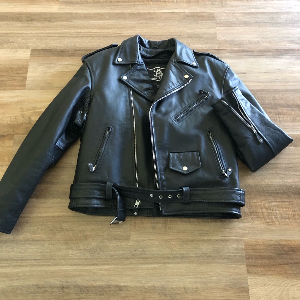 Like New Men’s Black Leather Motorcycle Jacket